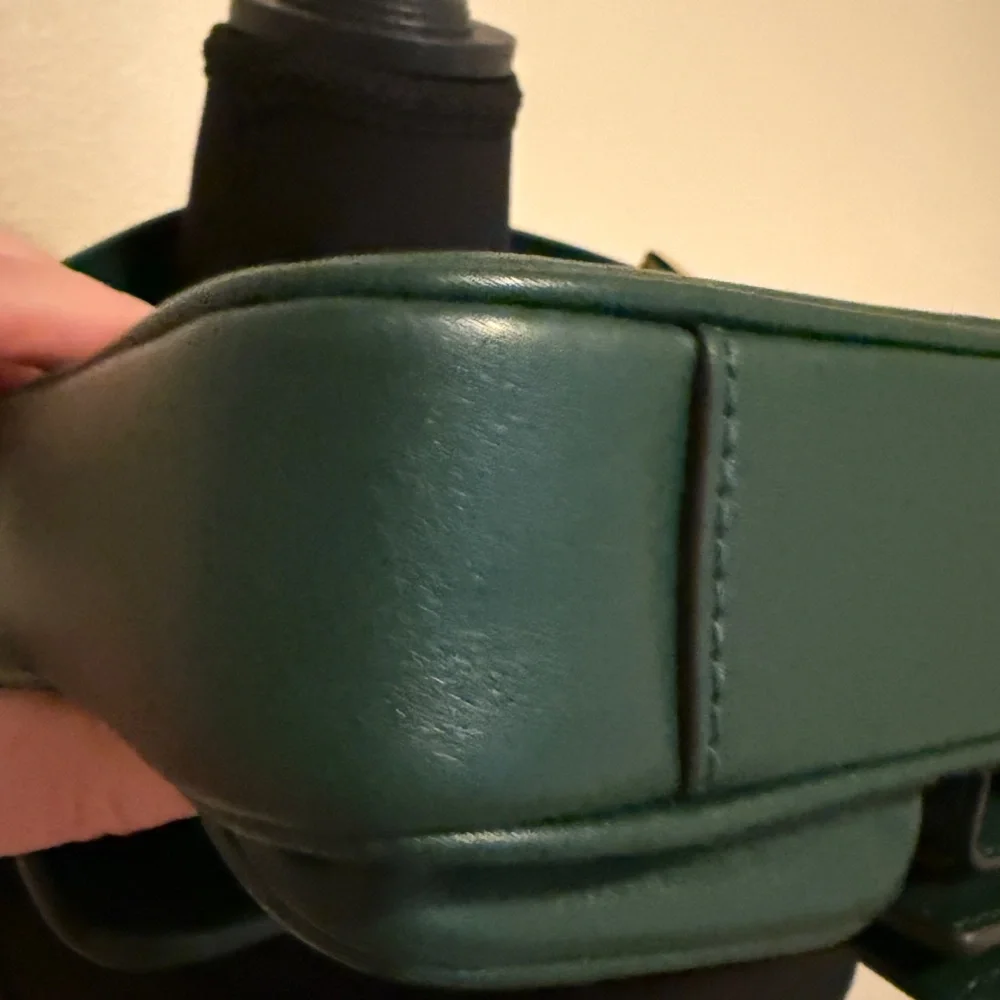 Michael Kors Colby Medium Shoulder Bag in Bosco (Green) - Picture 4 of 11